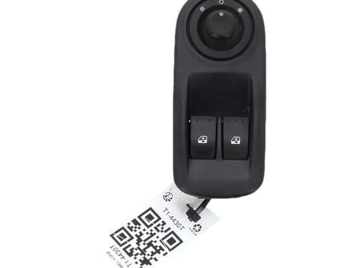 Venstre fortil elrude kontakt Venstre fortil elrude kontakt RENAULT TRAFIC II Van (FL) 2.0 dCi 115 (FL01, FL0U, FL00, FL0H, FL0M) (114 hp) 37291089 37291089