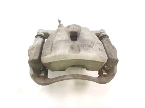 Used Right front brake caliper TOYOTA YARIS (_P13_) 1.5 Hybrid (NHP130_, NHP130) (101 hp) 27918543