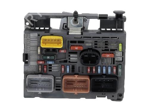 Fuse box PEUGEOT 308 I (4A_, 4C_) 1.6 HDi | BP29517455E1 