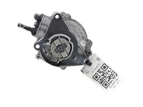 Used Vacuum pump CITROËN C4 Picasso II 1.2 THP 130 (130 hp) 32310075