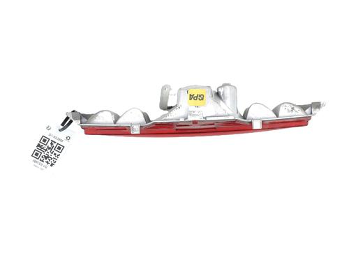 Feu central arrière PEUGEOT 208 I (CA_, CC_) 1.2 THP 110 (110 hp) 33111513