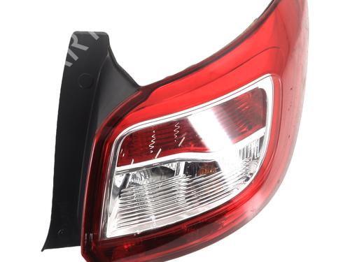 right-taillight-dacia-sandero-ii-2012-33281137 main image