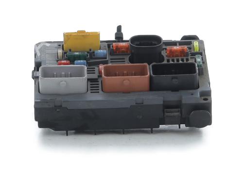 Used Fuse box PEUGEOT 308 I (4A_, 4C_) 1.6 HDi (90 hp) 31875805