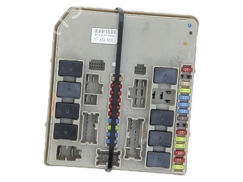 Fuse box RENAULT CLIO III (BR0/1, CR0/1) 1.5 dCi | BP29987737E1