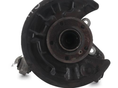 Fusée arrière gauche MERCEDES-BENZ A-CLASS (W176) A 180 (176.042) (122 hp) 32201678