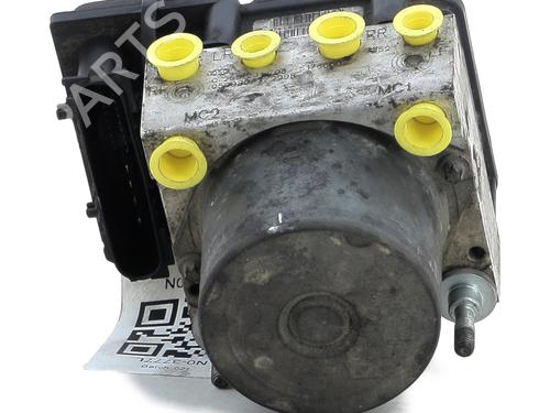 Used ABS pump FIAT PANDA (169_) 1.3 D Multijet 4x4 (169.AXC2A) (70 hp) 23030268