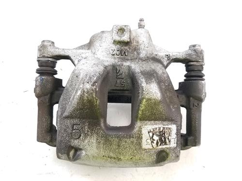 Used Left front brake caliper TOYOTA COROLLA Hatchback (_E21_, _EA1_, _EH1_) 1.8 Hybrid (ZWE211, ZWE219) (122 hp) 27918245
