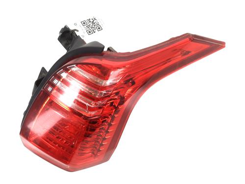 Used Right taillight PEUGEOT 5008 (0U_, 0E_) 1.6 HDi (112 hp) 27553939