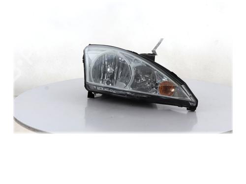 Used Right headlight FORD FOCUS I (DAW, DBW) 1.8 TDCi (100 hp) 30334726