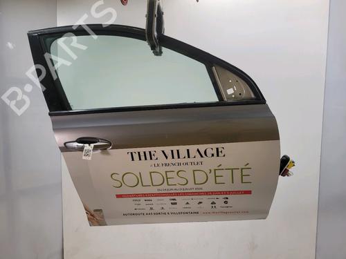 Used Right front door Right front door 39045515 39045515