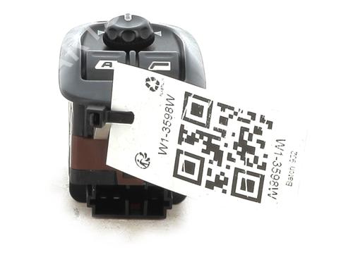 Used Left front window switch PEUGEOT 206 CC (2D) [2000-2008]  28365177