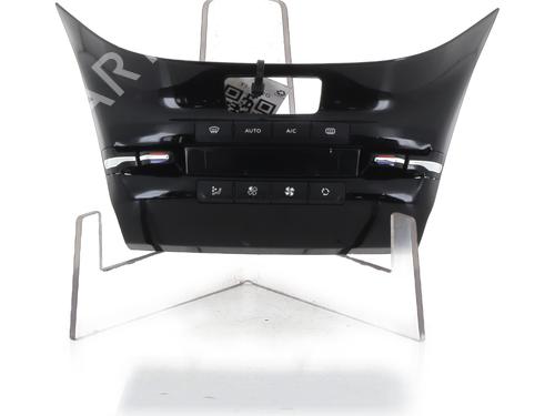 climate-control-peugeot-2008-i-cu_-2013-31303951 main image