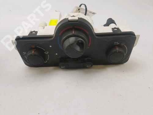 Commande Chauffage RENAULT CLIO III (BR0/1, CR0/1) 1.2 16V (BR02, BR0J, BR11, CR02, CR0J, CR11) (75 hp) 11525476