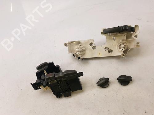 Used Climate control TOYOTA YARIS (_P1_) 1.0 (SCP10_, SCP10R) (68 hp) 13680647
