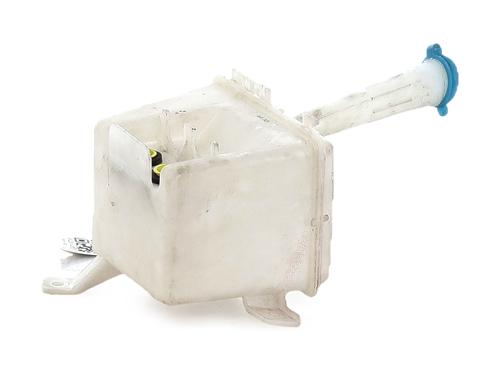 Used Windscreen washer tank Windscreen washer tank 39087112 39087112