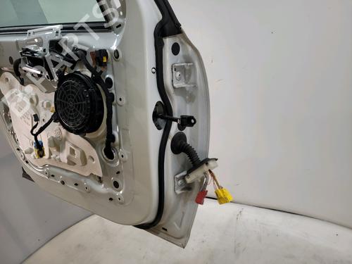 Left front door PEUGEOT 308 SW II (LC_, LJ_, LR_, LX_, L4_) 1.2 THP 110 | BP30166408C2