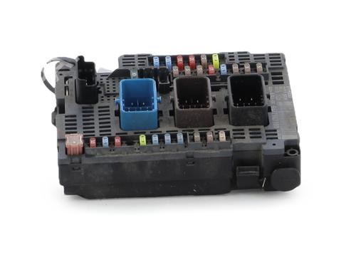 Used Fuse box Fuse box 38947737 38947737