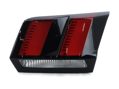 Used Right tailgate light PEUGEOT 3008 II SUV (MC_, MR_, MJ_, M4_) 1.5 BlueHDi 130 (131 hp) 29602823