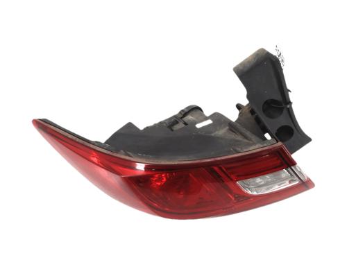 Venstre baglygte Venstre baglygte RENAULT CLIO IV (BH_) 0.9 TCe 90 (BHNF, BHMA, BHMH, BHJK, BHJR) (90 hp) 36007006 36007006