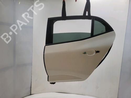 left-rear-door-renault-megane-iv-hatchback-b9amn_-2015-37870037 main image