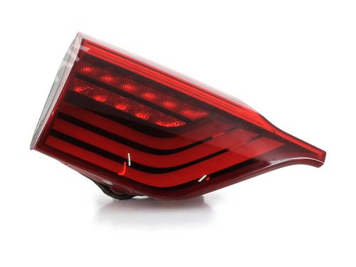 Used Left tailgate light KIA SPORTAGE IV (QL, QLE) 1.7 CRDi (116 hp) 29111130