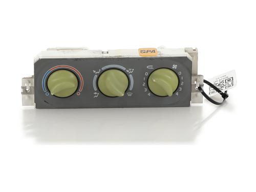 Used Climate control RENAULT TWINGO I (C06_) 1.2 (C066, C068) (58 hp) 28122174