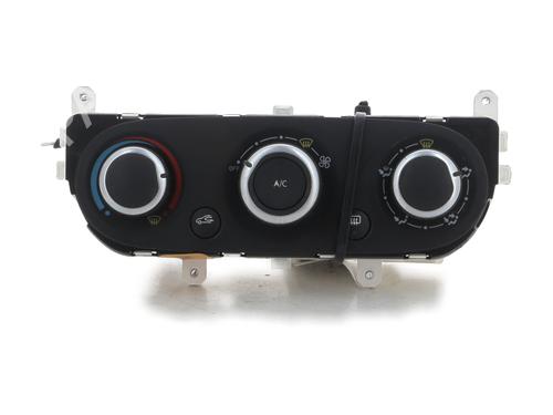 Used Climate control RENAULT CLIO IV (BH_) 1.5 dCi 90 (90 hp) 29522837