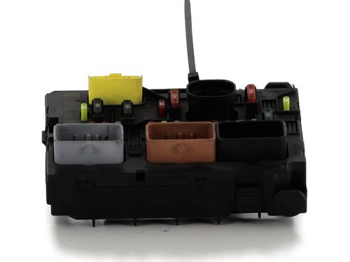 Used Fuse box PEUGEOT 307 CC (3B) 2.0 HDi 135 (136 hp) 27908609