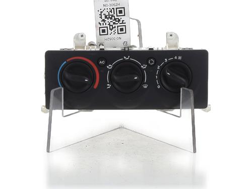 Used Climate control Climate control RENAULT CLIO II (BB_, CB_) 1.5 dCi (B/CB07) (65 hp) 33838706 33838706