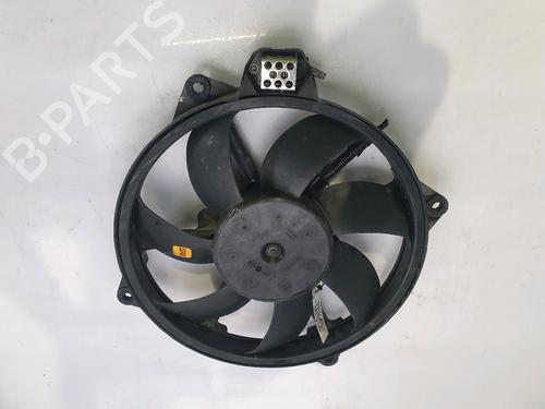 Used Radiator fan RENAULT MEGANE III Hatchback (BZ0/1_, B3_) 1.5 dCi (BZ09, BZ0D, BZ1W, BZ29, BZ14) (110 hp) 28332560