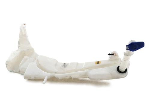 Used Windscreen washer tank Windscreen washer tank FORD KUGA I 2.0 TDCi 4x4 (140 hp) 33972687 33972687