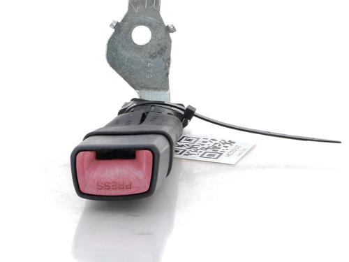 Used Seat buckle TOYOTA AURIS (_E15_) 1.4 D-4D (NDE150_, NDE150R) (90 hp) 27904048
