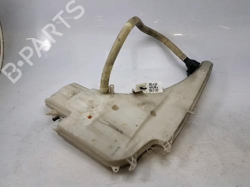 Used Windscreen washer tank BMW 1 (E87) 120 d (177 hp) 13684303
