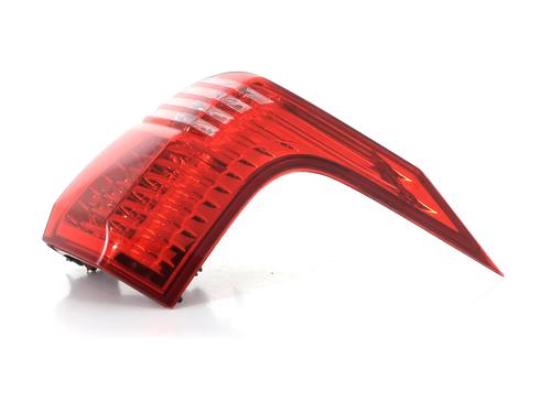 Right taillight PEUGEOT 5008 (0U_, 0E_) 2.0 HDi 150 / BlueHDi 150 | BP29988233C35