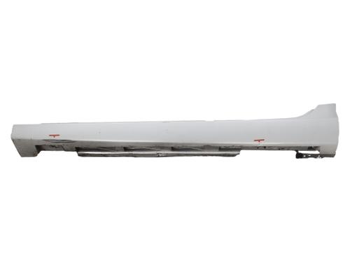 Used Left sideskirt Left sideskirt VOLVO V40 Hatchback (525) T2 (122 hp) 40618552 40618552