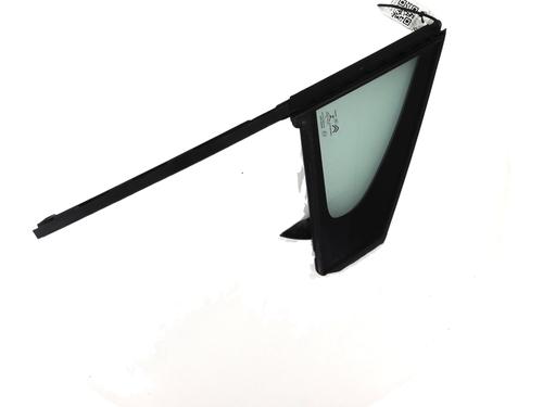 front-right-quarter-glass-citroen-c3-iii-sx-2016-31938317 main image