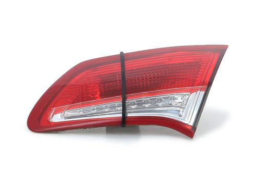 Używane Lampa tylna klapy bagażnika prawa CITROËN C4 II (NC_) 1.6 HDi 90 (92 hp) 30049581