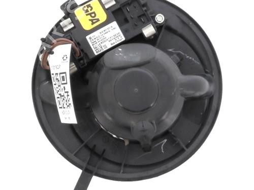Used Heater blower motor Heater blower motor VW GOLF V Variant (1K5) 1.9 TDI (105 hp) 34337522 34337522