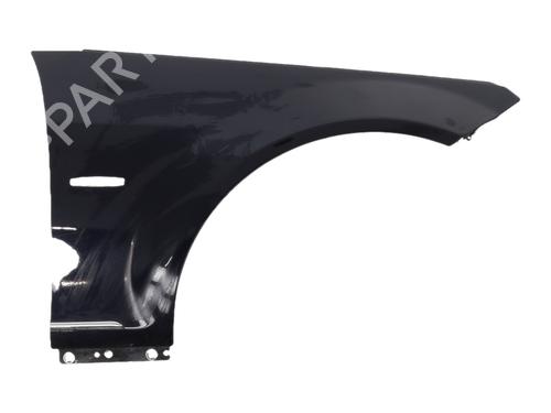 Guarda-lamas direito Guarda-lamas direito MERCEDES-BENZ C-CLASS (W204) C 300 (204.054) (231 hp) 36182411 36182411