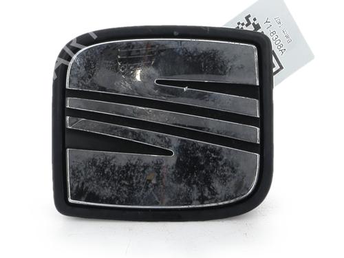 Used Tailgate handle Tailgate handle SEAT LEON (1P1) 2.0 TDI (170 hp) 34532147 34532147