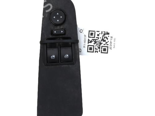 Used Left front window switch FIAT GRANDE PUNTO (199_) [2005-2025]  28687000