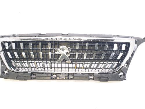 Used Grille PEUGEOT 3008 II SUV (MC_, MR_, MJ_, M4_) 1.2 THP/ PureTech 130 (MRHNSM, MRHNSU, MRHNSJ, MRHNYW,... (131 hp) 29695859