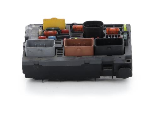 Used Fuse box Fuse box 38979324 38979324