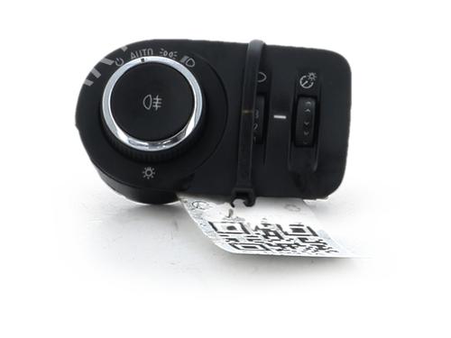 Used Headlight switch Headlight switch OPEL CORSA D (S07) 1.3 CDTI (L08, L68) (75 hp) 40248623 40248623