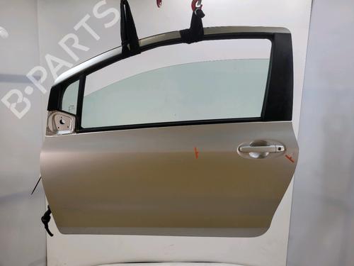 Used Left front door TOYOTA YARIS (_P9_) 1.3 VVT-i (SCP90_, SCP90R) (87 hp) 29517711
