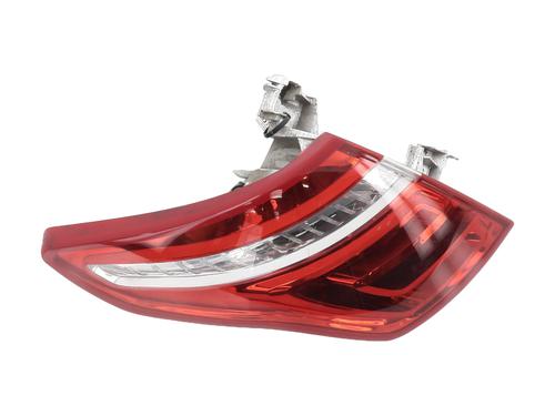 left-taillight-citroen-c4-picasso-i-mpv-ud_-2006-2007-2008-2009-2010-2011-2012-2013-2014-2015-32152823 main image