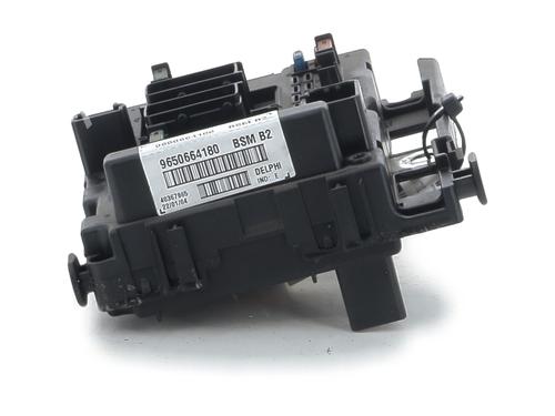 Sikringsdose PEUGEOT 206 Van 1.4 HDi (68 hp) 30895161