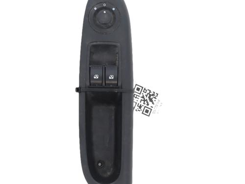 Used Left front window switch Left front window switch RENAULT CLIO II (BB_, CB_) 1.5 dCi (B/C2J) (68 hp) 39632881 39632881