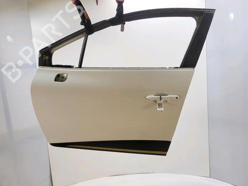 left-front-door-renault-clio-iv-bh_-2012-2013-2014-2015-2016-2017-2018-2019-2020-2021-36252789 main image