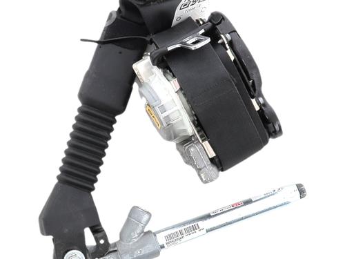 front-left-seatbelt-renault-kadjar-ha_-hl_-2015-39117338 main image